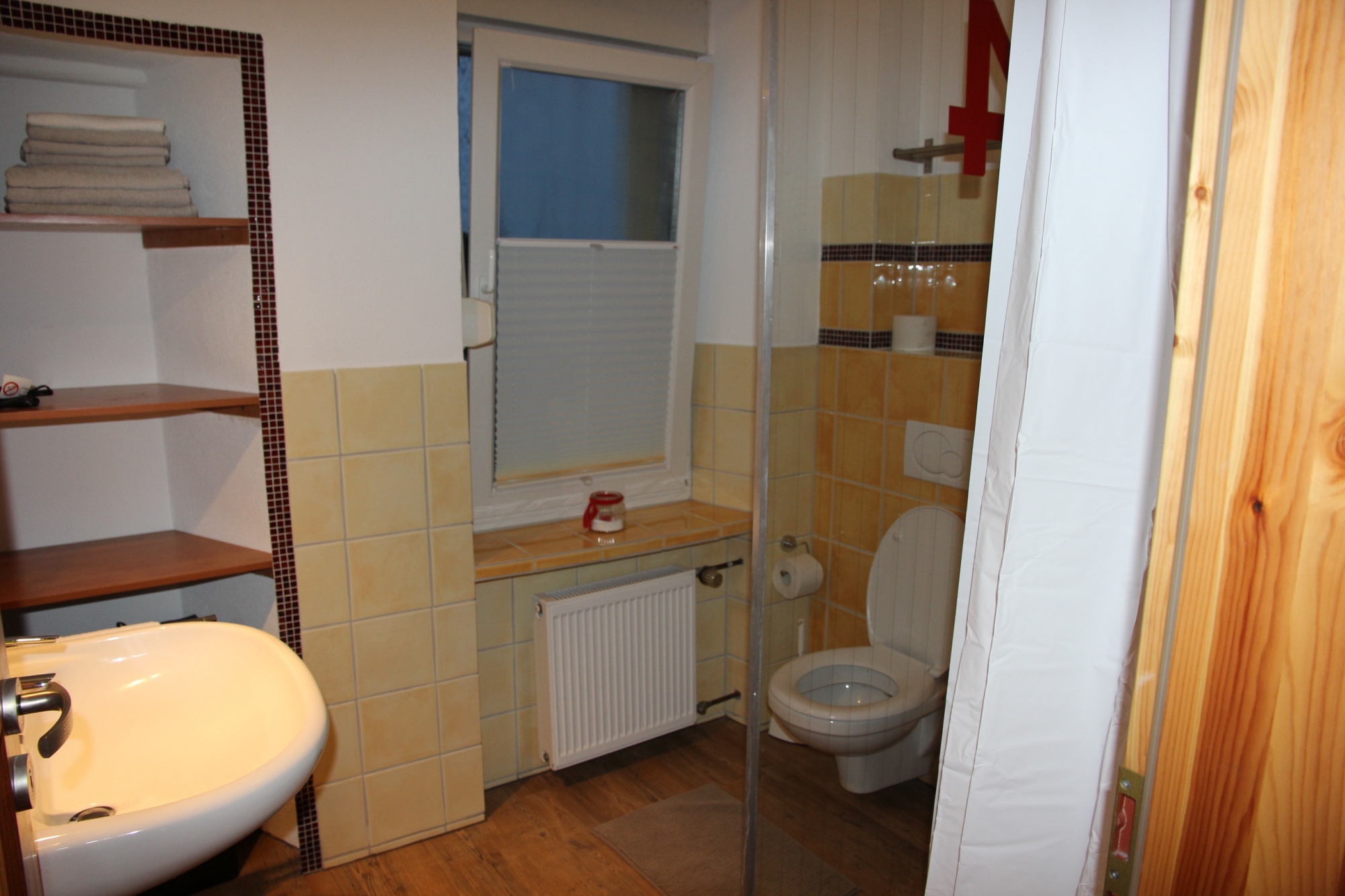 Apartment Bendorf – Badezimmer:2